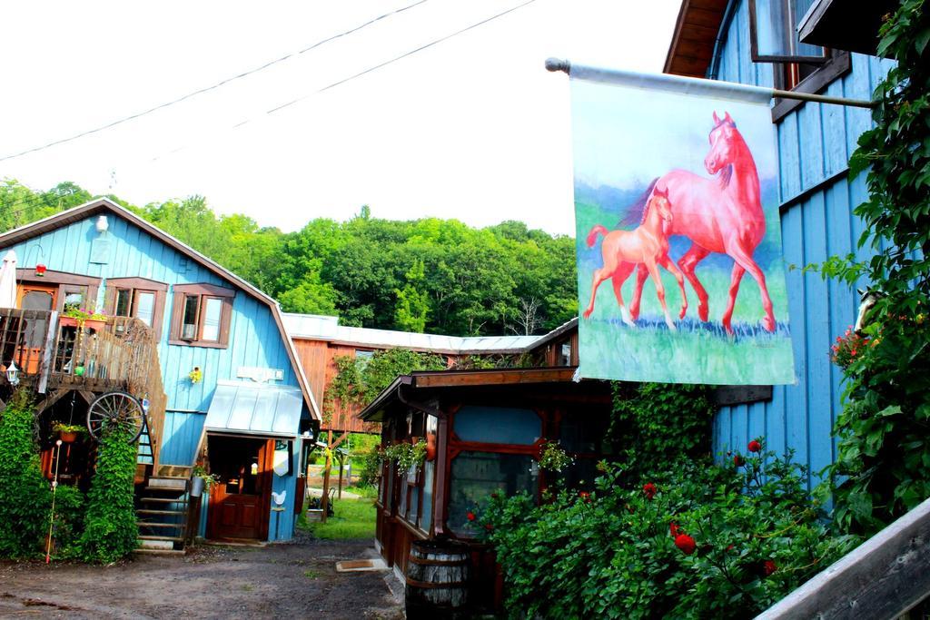 Auberge Le Cheval Bleu Saint-Alphonse-Rodriguez Eksteriør bilde