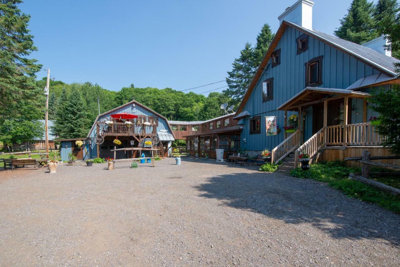 Auberge Le Cheval Bleu Saint-Alphonse-Rodriguez Eksteriør bilde